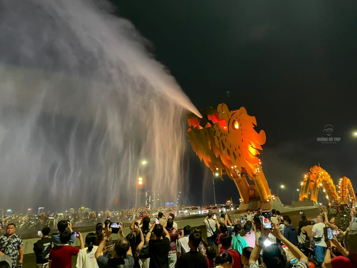 Ba Na Hills and The Fire/Water Breathing Dragon from Fri to Sun
