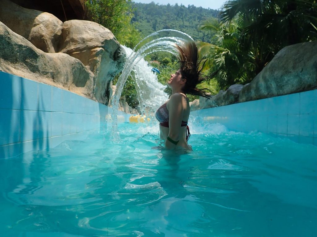 Private Car or Minivan with Driver – Hot Spring Park Return Trip