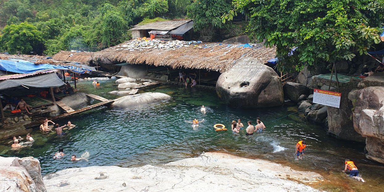 Amazing Trip to Lady Buddha Statue, Hai Van Pass & Lap An Oyster Farm